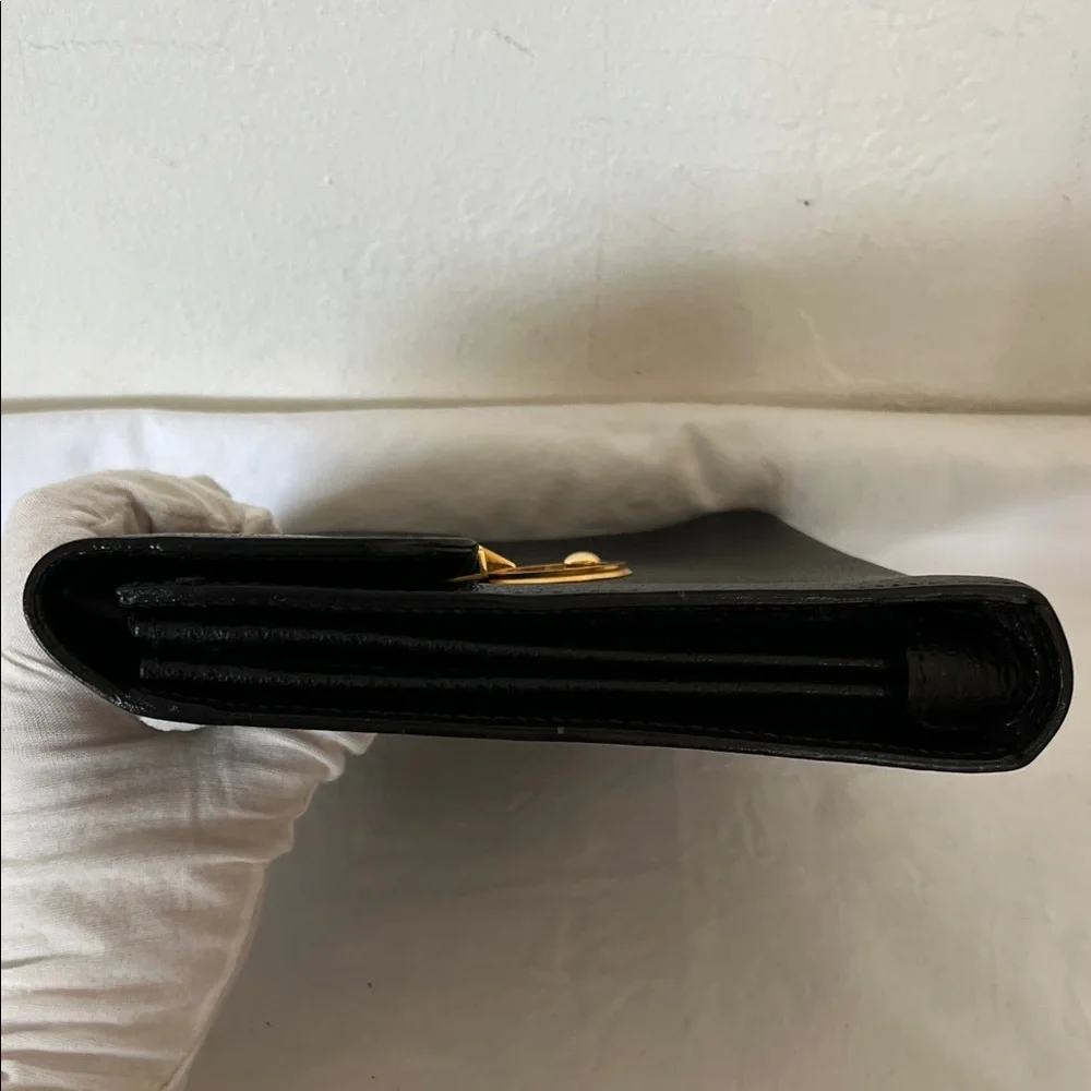 Ferragamo Vintage Black Leather Locking Portfolio/Wristlet Unisex
